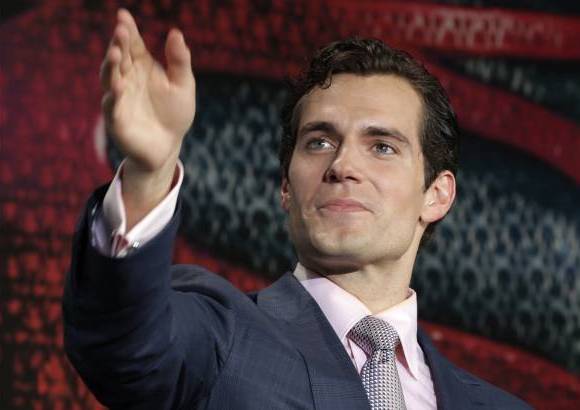 AP - El protagonista de Superman El hombre de acero, Henry Cavill llega al estreno de la pel&#237;cula en Tokio, Jap&#243;n.