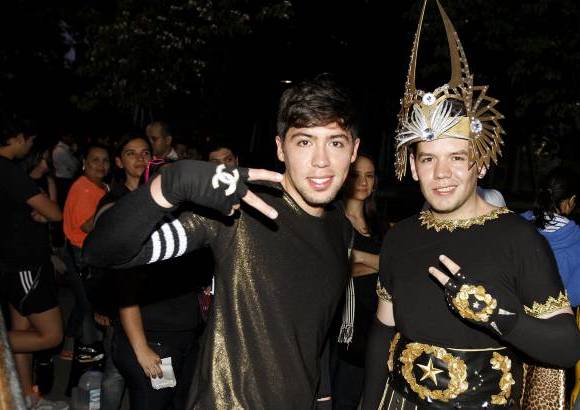 Foto Donaldo Zuluaga - Alegr&#237;a, emoci&#243;n, ansiedad y mucha expectativa es lo que sienten los fan&#225;ticos de Madonna para su concierto. Los madrugadores al estadio Atanasio Girardot saben que este mi&#233;rcoles 28 de noviembre ser&#225; un d&#237;a inolvidable. As&#237; se vive la jornada.