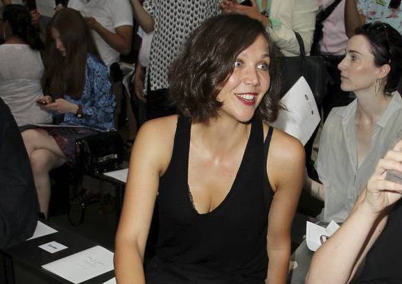 AP - La actriz Maggie Gyllenhaal como invitada especial Rag and Bone Spring.