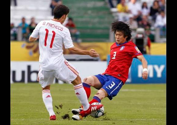 Reuters - Los surcoreanos ofrecieron una feroz oposici&#243;n y Espa&#241;a se vio por momentos comprometida.