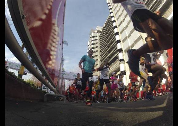 Esteban Jaramillo y Sebastián Salazar - Más de 10 mil competidores se dieron cita en esta histórica cita deportiva que se corría en las modalidades de 5, 10, 21 y 42 kilómetros.