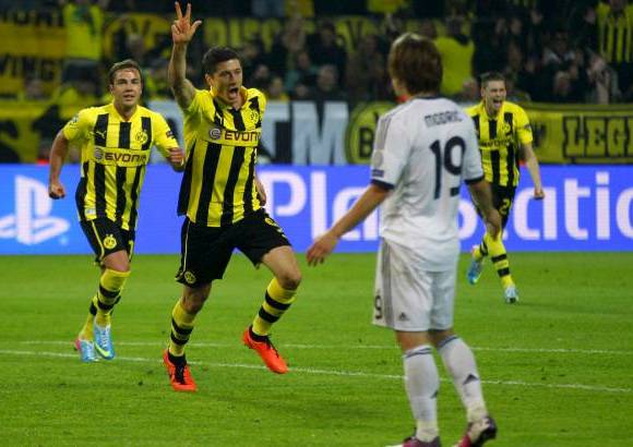 REUTERS - Cuando el Madrid todavía no se había recuperado del golpe, llegó el tercero para el Dortmund y para Lewandowski en el minuto 55.