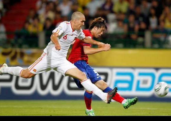 Reuters - Espa&#241;a se enfrentar&#225; en cuartos de final contra Brasil, el domingo 14 de agosto a las seis de la tarde en el estadio Hern&#225;n Ram&#237;rez Villegas de Pereira.