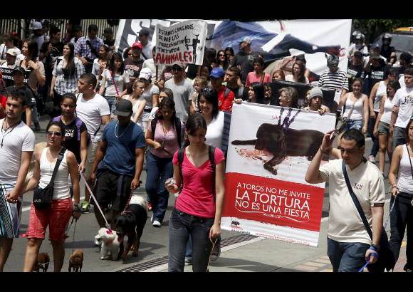 Julio C&#233;sar Herrera - La manifestaci&#243;n comenz&#243; a las 10:30 a.m. en la estaci&#243;n Estadio del metro y termin&#243; a las 11:30 a.m. en la plaza La Macarena.