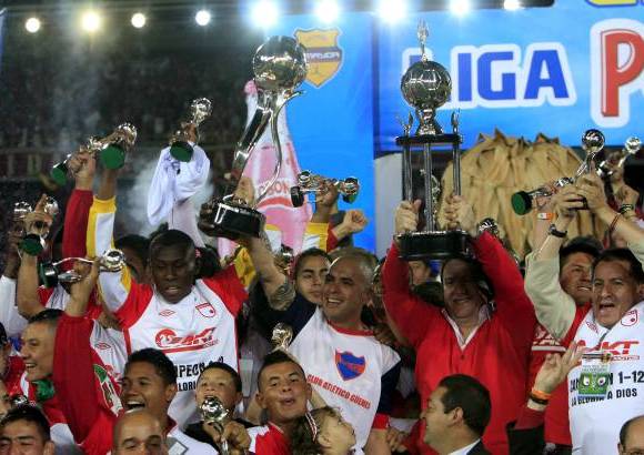 Colprensa - &#34;Muy felices por todo esto para la ciudad, para un club tan lindo como Independiente Santa Fe, para toda la administraci&#243;n, para todos los jugadores, para profesores de divisiones menores, escuelas de formaci&#243;n, para la hinchada, en fin, hay que disfrutarlo&quot;: C&#233;sar Pastrana, presidente del Santa Fe.