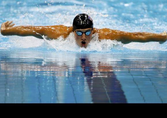 Reuters - El nadador Ryan Lochte admiti&#243; en un programa de radio que orin&#243; en la piscina donde ha venido compitiendo en los Juegos Ol&#237;mpicos.