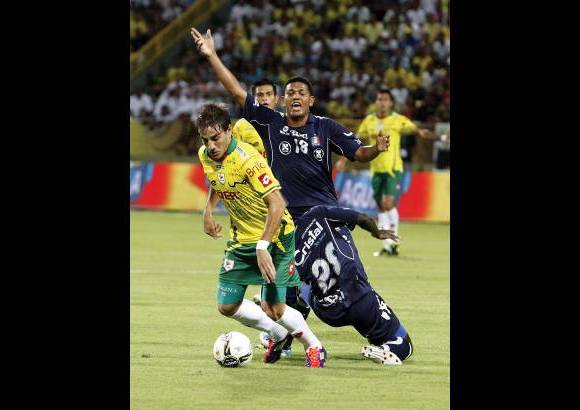 Colprensa - Real Cartagena no pudo superar al Once Caldas este sábado en el estadio Jaime Morón León, de Cartagena, en donde igualó 1-1.