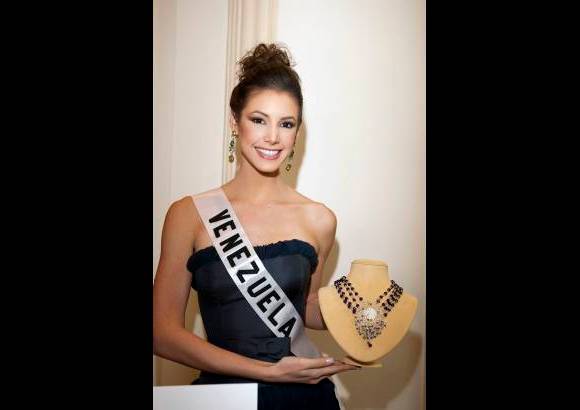 Reuters - Marelisa Gibson, Miss Venezuela 2010, quiere lograr la haza&#241;a de conquistar la tercera corona consecutiva de su pa&#237;s en Miss Universo.