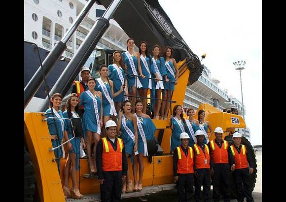 Foto Colprensa - Las 25 representantes de la belleza nacional se vieron felices.