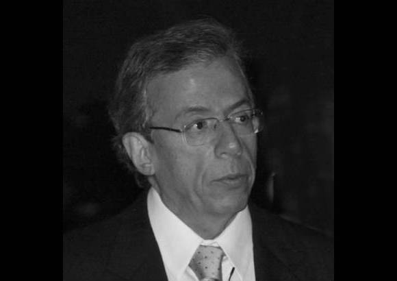 Alejandro Figueroa - Presidente del Banco de Bogot&#225; - &quot;Durante sus 100 a&#241;os de vida EL COLOMBIANO ha sido un adalid de la democracia en Colombia. Mis felicitaciones a do&#241;a Ana Mercedes G&#243;mez Mart&#237;nez, quien por 23 a&#241;os ha defendido desde sus columnas editoriales los valores fundamentales de nuestra naci&#243;n. Como antioque&#241;o me enorgullece celebrar esta edici&#243;n&quot;.