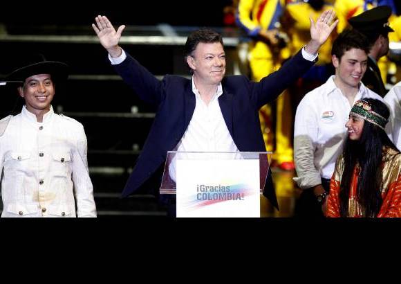 Colprensa - Envío un mensaje al nuevo Congreso de la República y a los partidos políticos. Debemos fortalecer nuestras instituciones", señaló Santos.