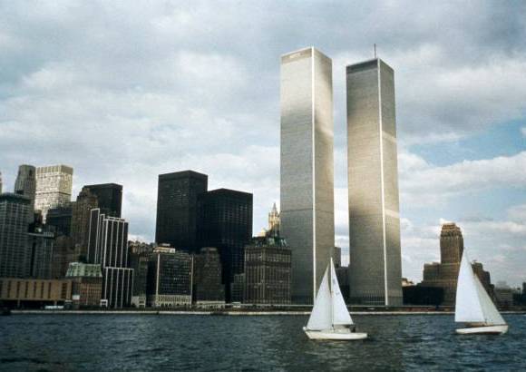 AP - Hasta que fueron destruidas por los ataques terroristas de al Qaeda el 11-S, las Torres Gemelas eran las m&#225;s altas de la Gran Manzana desde su construcci&#243;n en 1972.