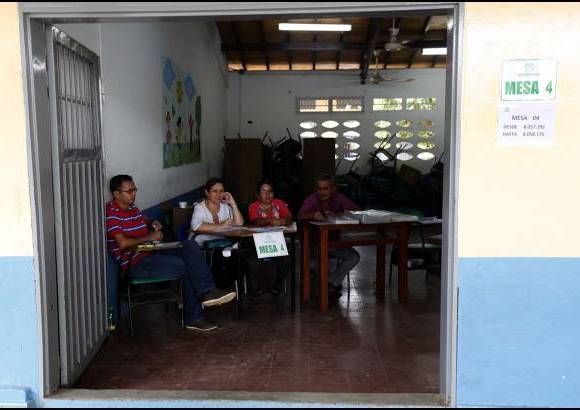 Manuel Saldarriaga - (Caucasia) Con normalidad se desarrollaron las votaciones en los municipios de Caucasia y C&#225;ceres, al igual que en corregimientos como Jard&#237;n.