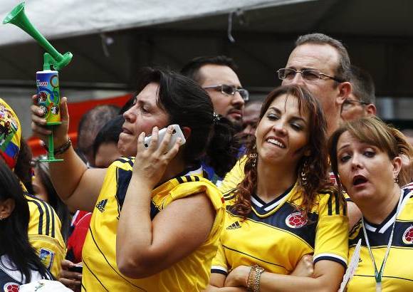 FOTOS JAIME P&#201;REZ - con banderas y trompetas,...