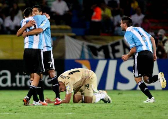 Juan Antonio S&#225;nchez - Argentina sufri&#243; para quedarse con el tiquete a la siguiente fase.