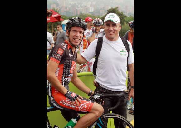 Manuel Saldarriaga - El mejor corredor colombiano de cuantos hay en Europa, es el urrae&#241;o Rigoberto Ur&#225;n. Adem&#225;s de saludar a amigos como H&#233;ctor Iv&#225;n Palacio (campe&#243;n de una Vuelta a Colombia) le meti&#243; duro al criterio en la &#233;lite, categor&#237;a que fue seguida con mucho inter&#233;s por los 42 ni&#241;os que trajo de Urrao.