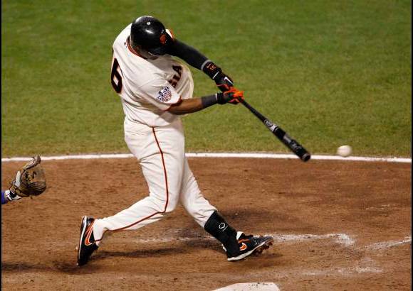 Reuters - Una lesión en la muñeca del dominicano Juan Uribe y el bache ofensivo del venezolano Pablo Sandoval le permitieron volver a la titularidad en los playoffs.