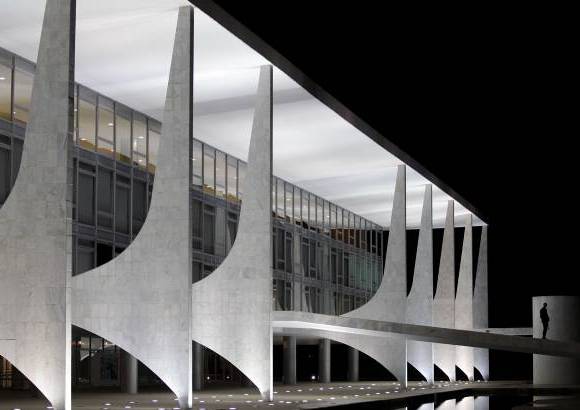 Foto Reuters - Por sus obras recibió numerosas distinciones y premios, entre ellos el Príncipe de Asturias de las Artes, en 1989.