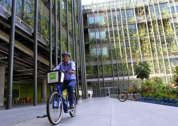 FOTO EL COLOMBIANO - Un complejo para la tecnolog&#237;a, ejemplo de arquitectura y s&#237;mbolo urbano de la ciudad competitiva e innovadora que se promueve desde la Administraci&#243;n P&#250;blica. Desde all&#237; se potencian nuevos negocios basados en el conocimiento.