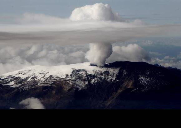 Foto Jaime P&#233;rez - Imponente el Volc&#225;n Nevado del Ruiz.