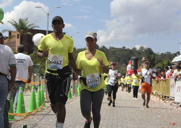 Esteban Jaramillo y Sebastián Salazar - Más de 10 mil competidores se dieron cita en esta histórica cita deportiva que se corría en las modalidades de 5, 10, 21 y 42 kilómetros.