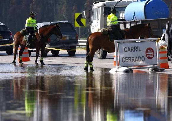 Christian Castillo, Colprensa - El general Rodolfo Palomino, comandante de Tr&#225;nsito y Transporte de la Polic&#237;a, sobrevol&#243; la sabana de Bogot&#225; y se&#241;al&#243; que hay dificultades entre Cajic&#225; y Hato Grande, Suba y Cota y entre Ch&#237;a y la Autopista Norte pasando por Guaymaral.