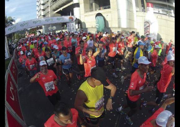 Esteban Jaramillo y Sebastián Salazar - Más de 10 mil competidores se dieron cita en esta histórica cita deportiva que se corría en las modalidades de 5, 10, 21 y 42 kilómetros.