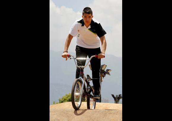 Jaime Pérez - David Alonso es patrocinado por República BMX y hace parte del Radical Team de Cali.