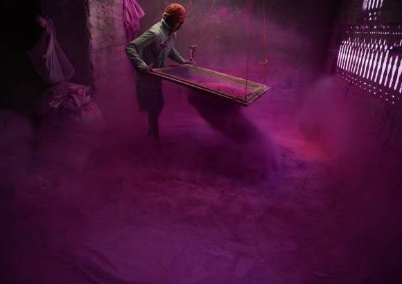 AFP - El festival hinduista de primavera en India, conocido como Holi, es uno de los más coloridos del mundo.