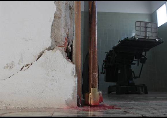 FOTOS HERN&#193;N VANEGAS - Adem&#225;s de la antig&#252;edad, la estructura es afectada por la miner&#237;a, que da&#241;&#243; el subsuelo.