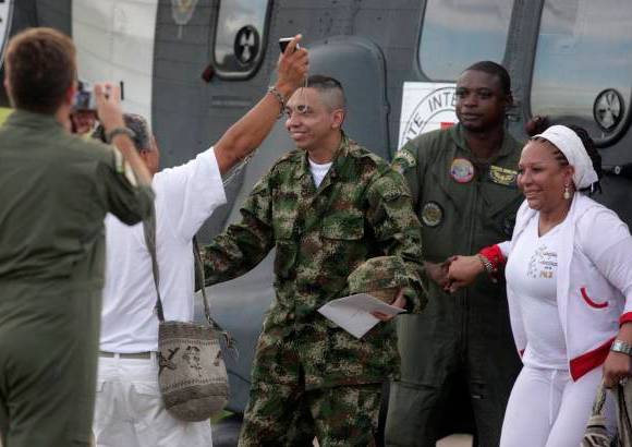 Reuters - Pablo Emilio Moncayo regres&#243; a la libertad tras 12 a&#241;os de cautiverio.