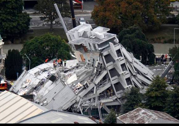 AP - Un fuerte sismo de 6,3 grados en la escala de Richter sacudi&#243; la ciudad de Christchurch, Nueva Zelanda.