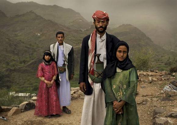 Reuters - Stephanie Sinclair, de Estados Unidos, quien trabaja para la revista de la National Geographic, gan&#243; en la categor&#237;a de Series de Problemas contempor&#225;neos con Child brides: Too young to wed, que refleja la desigualdad de edad en algunos matrimonios arreglados.