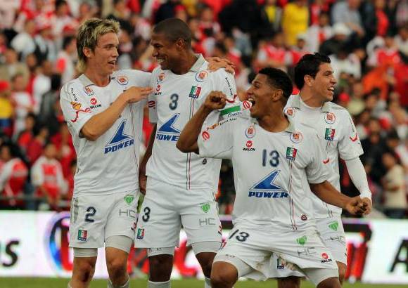 Colprensa - El blanco blanco se impuso en El Camp&#237;n de Bogot&#225; por 2-1 y con el global 3-2 logr&#243; el tiquete para la final de la Liga Postob&#243;n II-2011, donde enfrentar&#225; al Junior de Barranquilla que super&#243; a Millonarios.