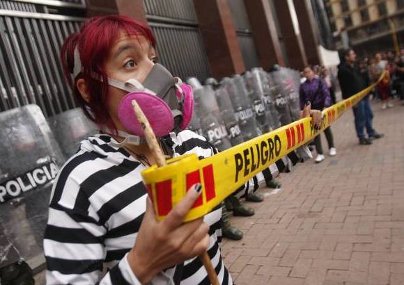 Colrpensa - La portavoz de la FEU sostuvo que la jornada, que implica de manera directa a cerca de 500.000 estudiantes de las 42 universidades públicas colombianas, recibió el apoyo de los colectivos de profesores y trabajadores, al igual que de las instituciones privadas.