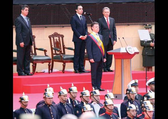 Colprensa - El nuevo mandatario de los colombianos precis&#243; quebuscar&#225; normalizar las relaciones con Ecuador y Venezuela a trav&#233;s del di&#225;logo directo y la cooperaci&#243;n.
