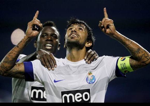 Foto Reuters - El Porto gan&#243; 0-2 en su visita al Dinamo Zagreb.