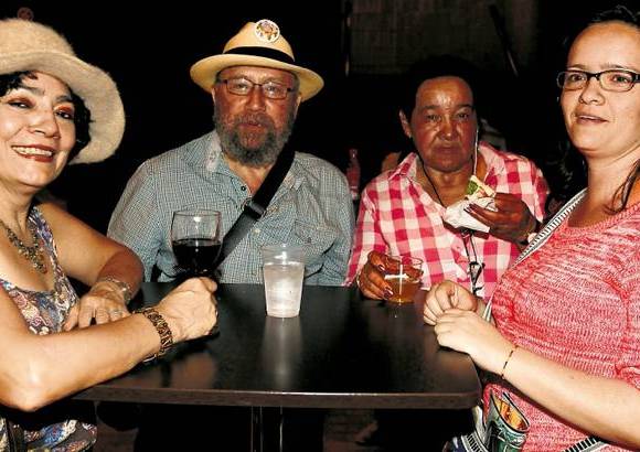 Fotos julio césar herrera - Amalia Cuervo, Javier Márquez, Beatriz Isaza y Claudia Cadavid.