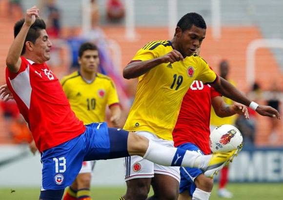 REUTERS - Para la segunda mitad, Colombia adelant&#243; un poco las l&#237;neas para buscar el empate y se acerc&#243; con Miguel Borja pero no pudo concretar.