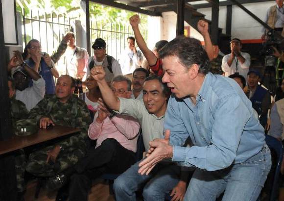 SIG - El presidente Juan Manuel Santos felicitó a la Selección y espera que llegue a la final.