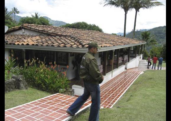 NELSON MATTA COLORADO - El predio contiene cuatro casas, algunas arrendadas para la &#233;poca.