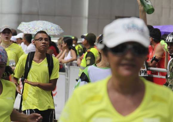 Esteban Jaramillo y Sebastián Salazar - Más de 10 mil competidores se dieron cita en esta histórica cita deportiva que se corría en las modalidades de 5, 10, 21 y 42 kilómetros.