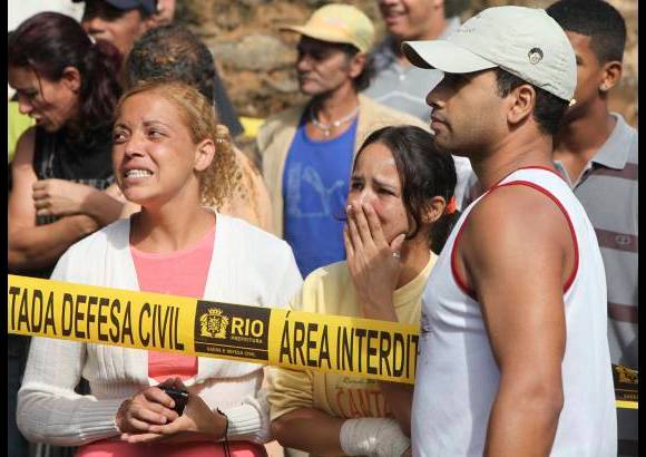 AP - La gran mayor&#237;a de las v&#237;ctimas eran precisamente habitantes de barriadas pobres construidas en &#225;reas monta&#241;osas consideradas como de riesgo.