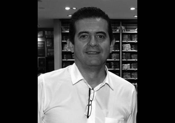 Juli&#225;n Posada - Investigador de tendencias - &quot;Las primeras memorias como lector las tengo ligadas a este diario. Mi pap&#225; fue suscriptor y hoy yo lo sigo siendo. Adem&#225;s hubo un camino maravilloso, que me llev&#243; de la lectura del diario a llegar a escribir en &#233;l. Adem&#225;s, particip&#243; en un momento de construcci&#243;n de ideas y conceptos en mi vida&quot;.