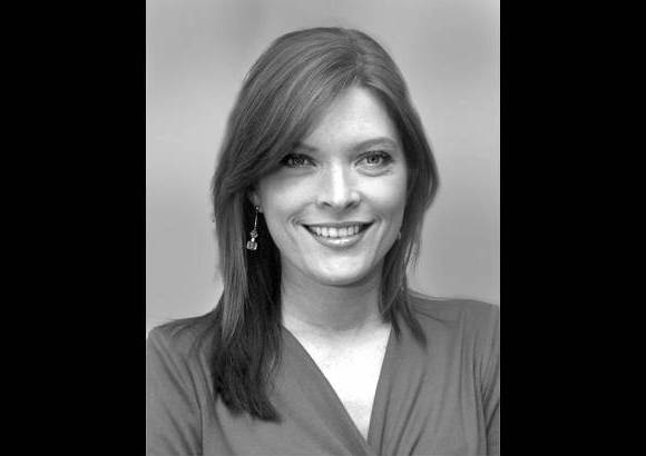 Marcela Baena - Periodista - &quot;En el a&#241;o en el que naci&#243; EL COLOMBIANO, tambi&#233;n se fund&#243; la librer&#237;a de mi abuelo, La pluma de oro, as&#237; que ambos celebran el mismo tiempo de haberse edificado. Ahora, siendo grande, autom&#225;ticamente prendo el computador y abro el peri&#243;dico para estar informada de todo lo que pasa, le tengo mucho cari&#241;o&quot;.