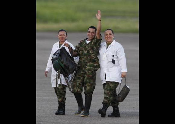 Reuters - Se conoció que la liberación de los uniformados se dio en Mocuare, en San José del Guaviare.