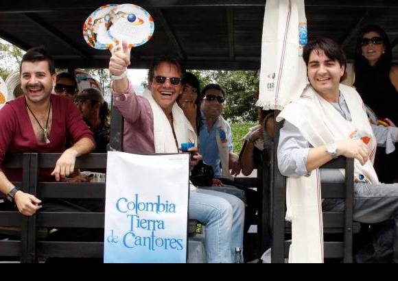 Jaime Pérez - Personajes de la televisión nacional estuvieron como invitados especiales en el Desfile a Caballo.