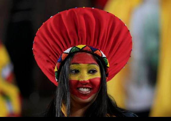 Reuters - Espa&#241;a cont&#243; con un numero apoyo en las tribunas del Ellis Park de Johannesburgo.