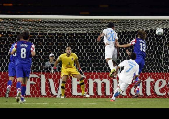 Colprensa - Pese a endosar 11 goles en sus dos primeros partidos en el Grupo D, Guatemala avanz&#243; como uno de los cuatro mejores terceros.