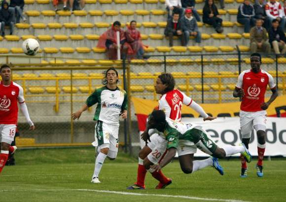 Colprensa - Equidad venci&#243; por 2-1 a Santa Fe en Techo.